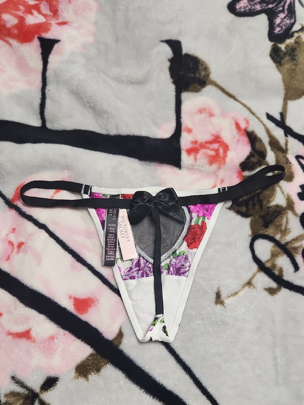 Victorias Secret Bundle Of 4 VSTRINGS - Picture 7 of 7